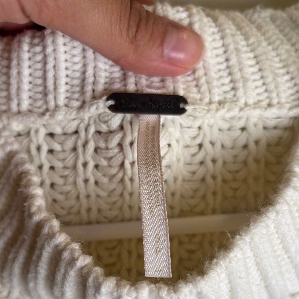 Free People Cream Knit Sweater Cropped Chunky Cotton Blend Boho Cozy Small - Picture 2 of 4
